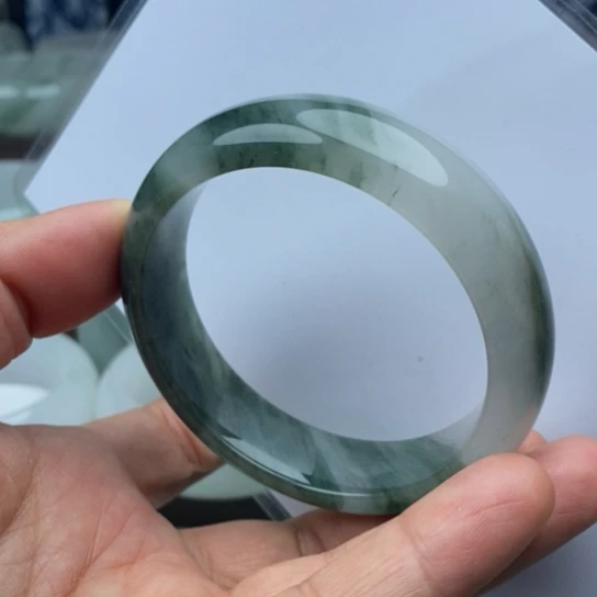 石英质玉（金丝玉）未镶嵌手镯