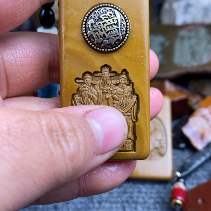 【闪购商品】原石雕刻手把件