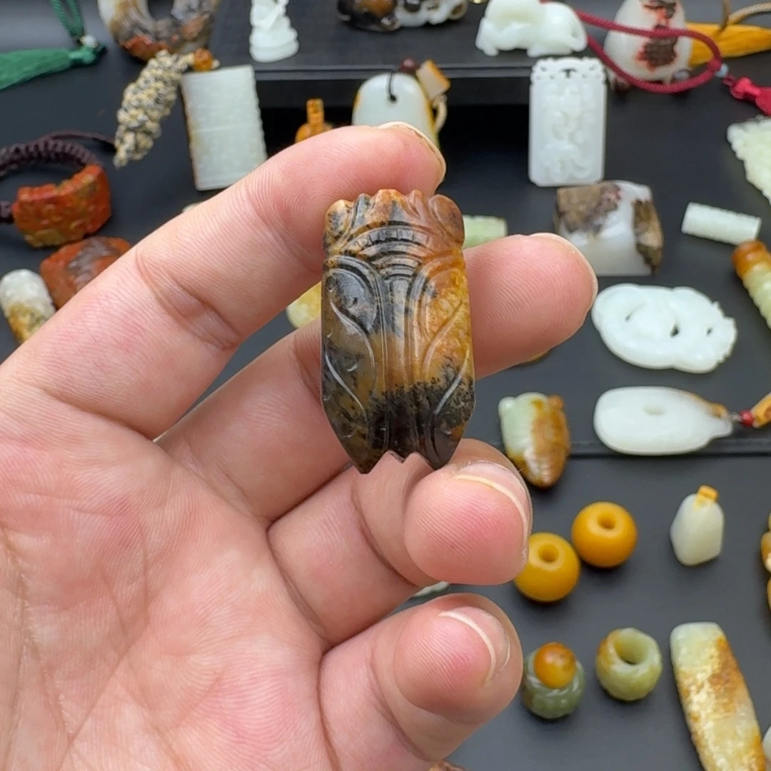 力***和田玉（糖玉）未镶嵌颈饰