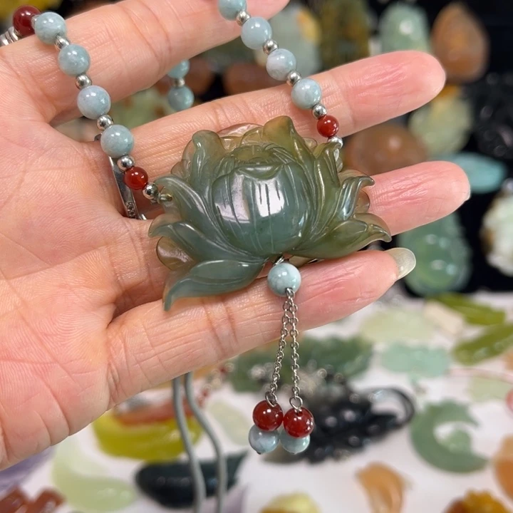 蛇纹石玉未镶嵌吊坠(赠链)