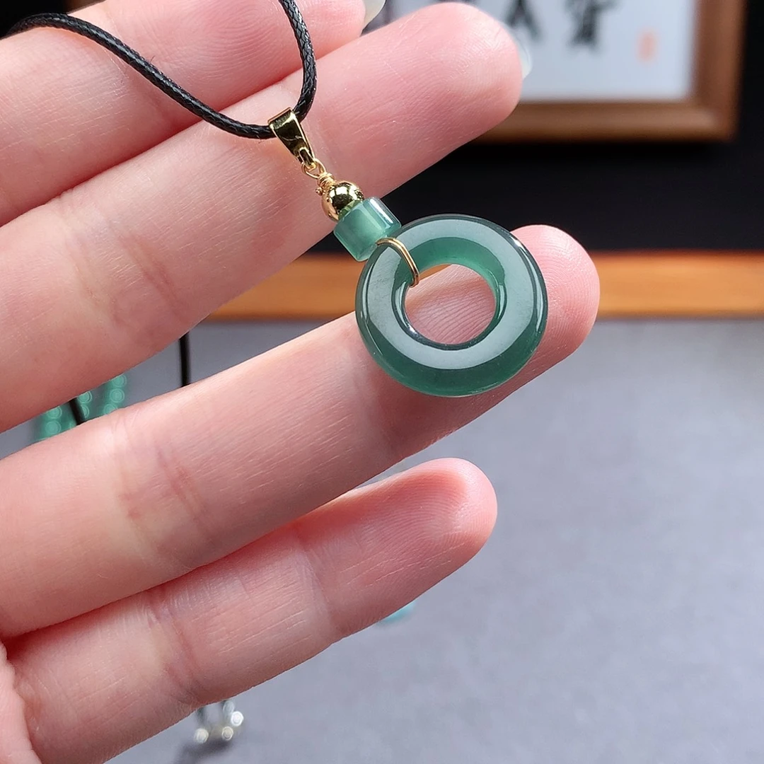 翡翠手镯（圆镯）未镶嵌