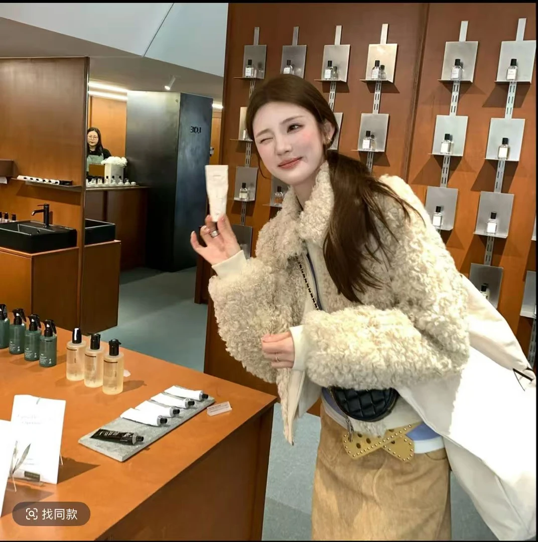 2025奶白色皮毛一体短外套韩系保暖毛毛上衣