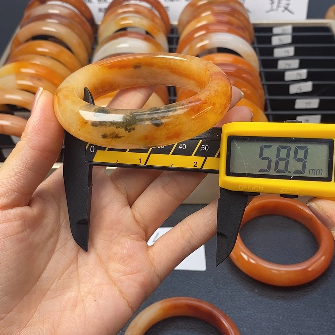 未镶嵌石英质玉（黄龙玉）手镯72号茄子山金沙老油红如血黄龙