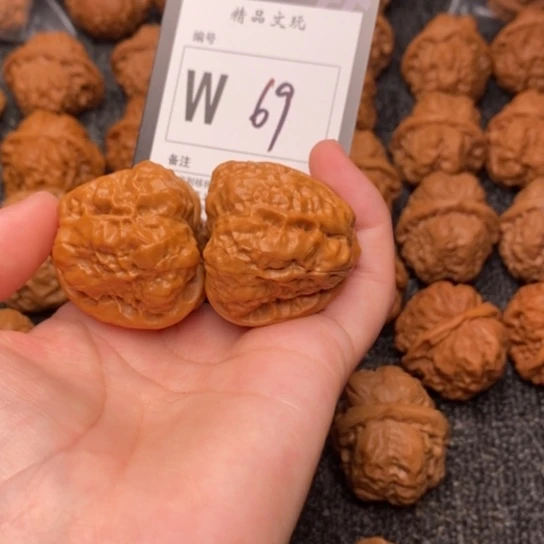 吊坠桃核我是第一百38