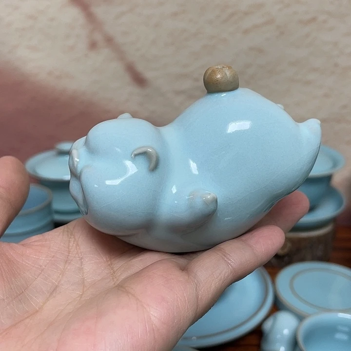 摆件天青快乐小飞猪茶宠香插微微瑕
