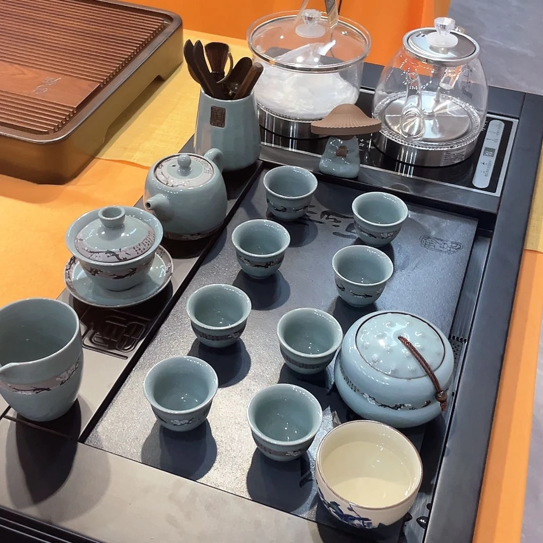 茶盘上的小鸟都是一个