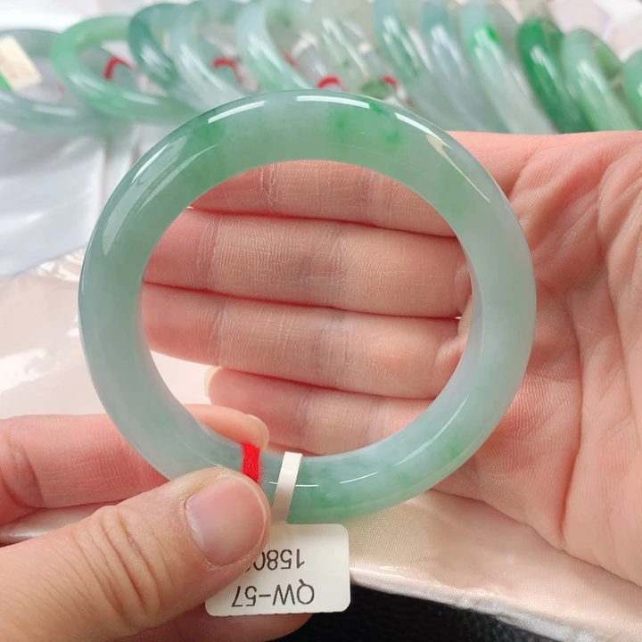 翡翠手镯未镶嵌缅甸A货翡翠手镯