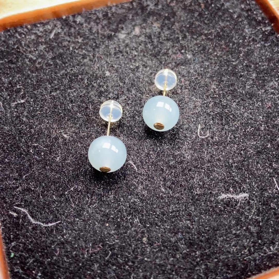 翡翠颈饰未镶嵌虬**客