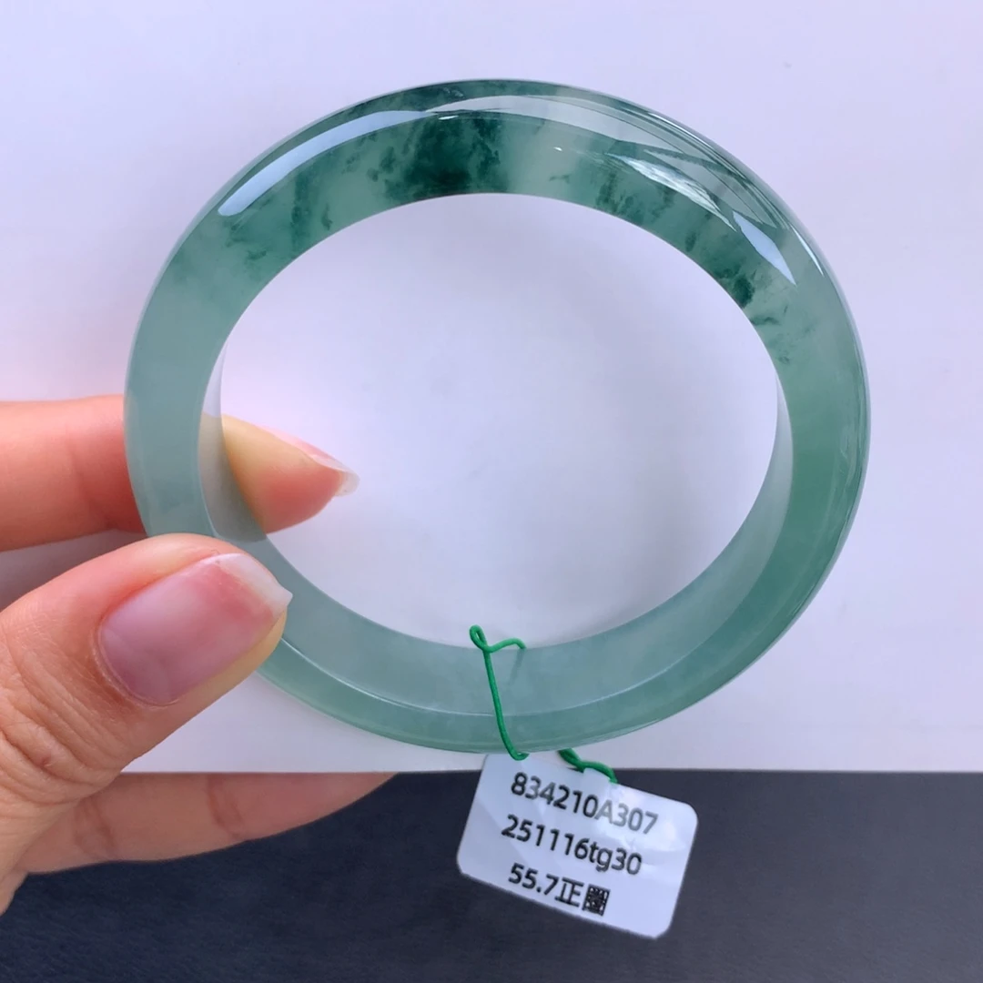 翡翠未镶嵌手镯冰莹光湖水绿飘花手镯（有纹捡漏）