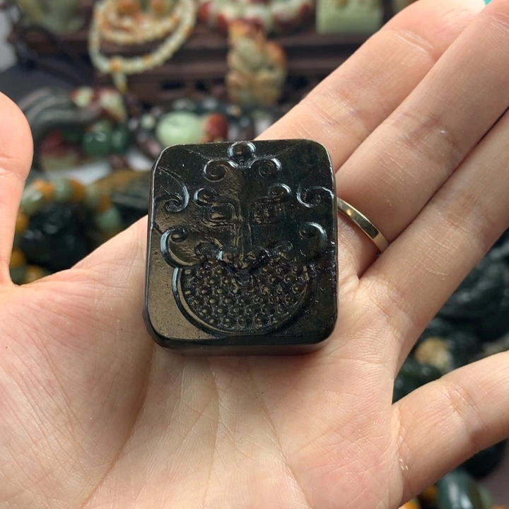 岫岩河磨玉（透闪石质玉）把件未镶嵌