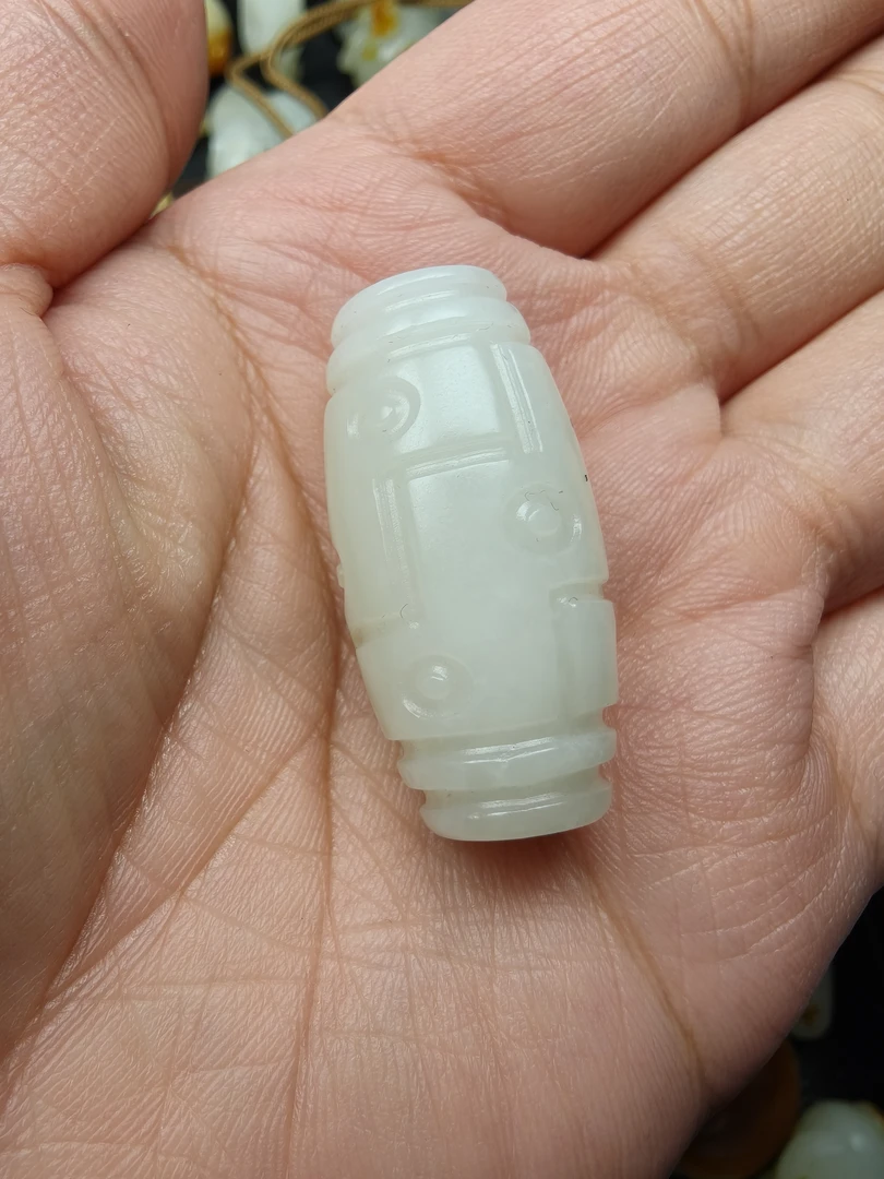 老坑高白冰猫眼俏雕阳刻古纹勒子天珠筒珠路路通