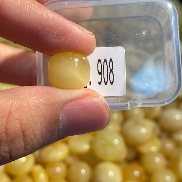 琥珀未镶嵌珠宝奇石908