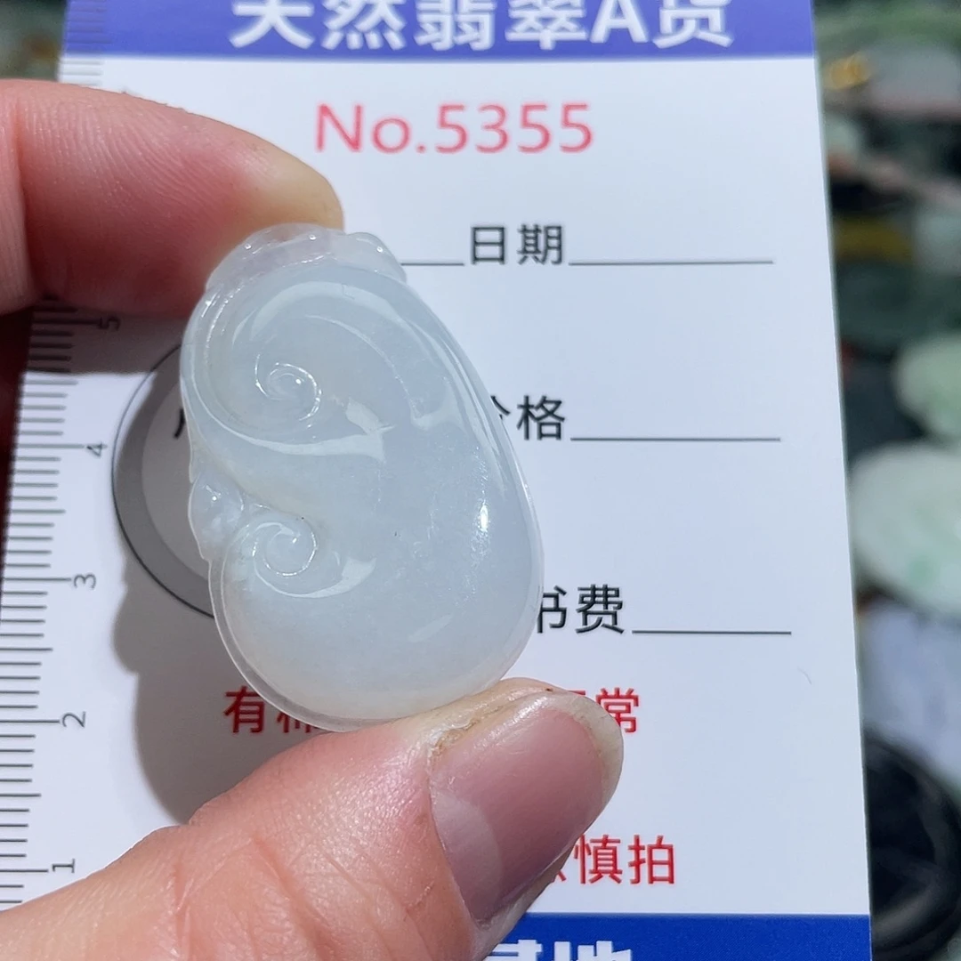 翡翠未镶嵌摆件5355