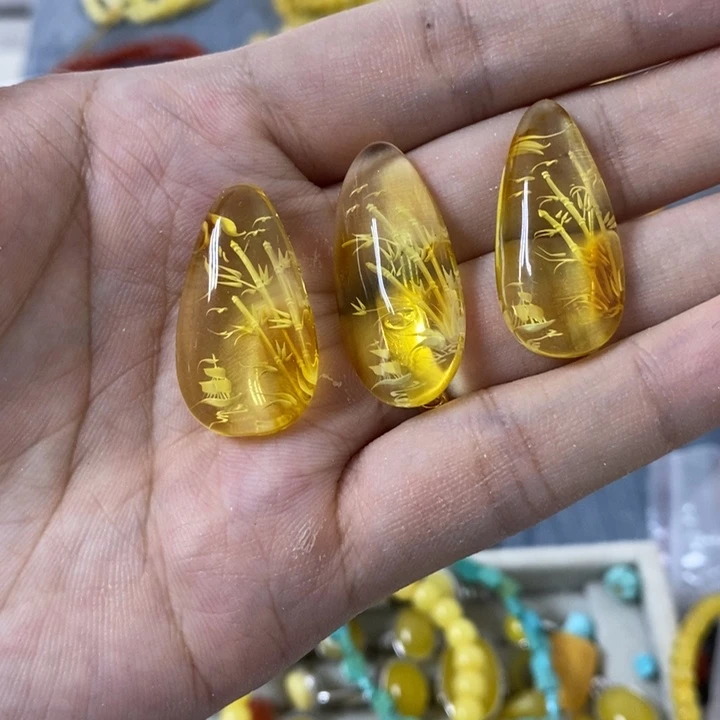 蜜蜡裸石未镶嵌多样性发货其一