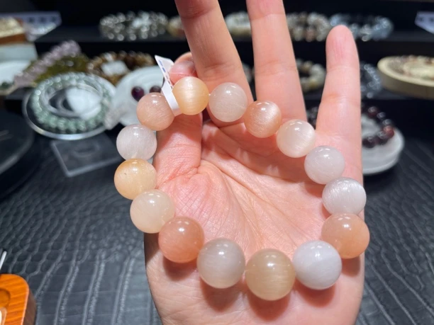 满发猫眼粉香槟兔毛