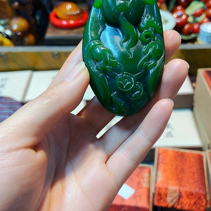 和田玉（碧玉）颈饰未镶嵌主播的节目有多精彩