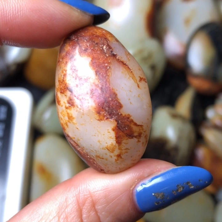 和田玉未镶嵌珠宝奇石