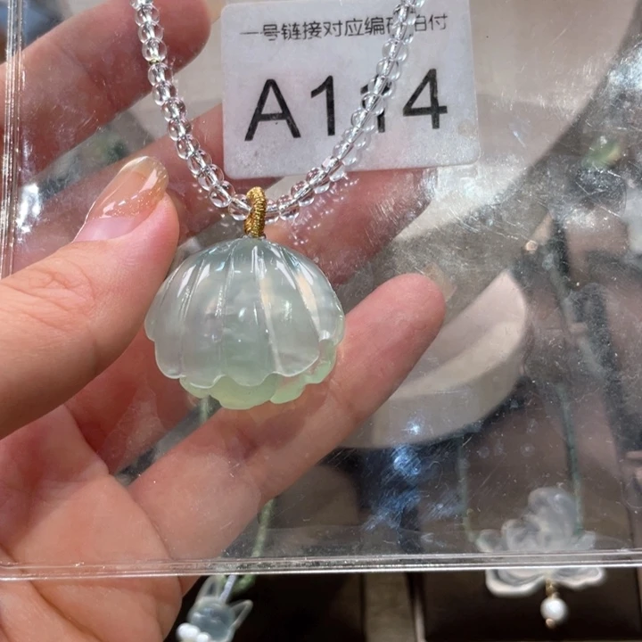 未镶嵌蛇纹石玉颈饰