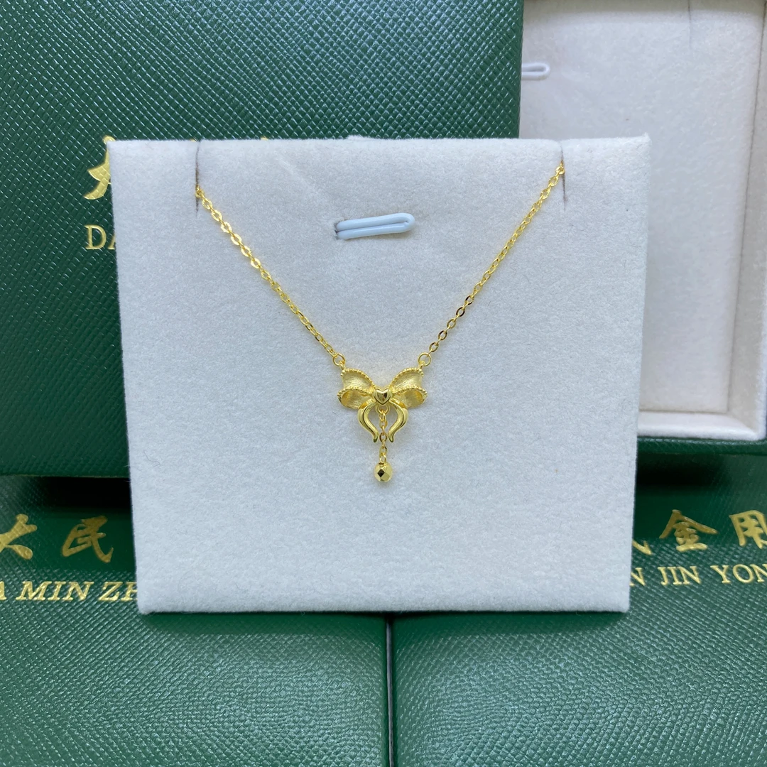 #7369漂亮18K金Au750精品在逃公主蝴蝶结套链