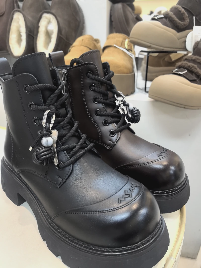 988 - 510厚底增高冬季新款时尚百搭马丁靴女鞋