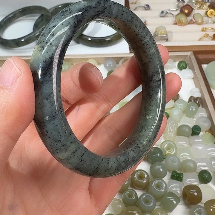 和田玉未镶嵌手镯58.2内径21