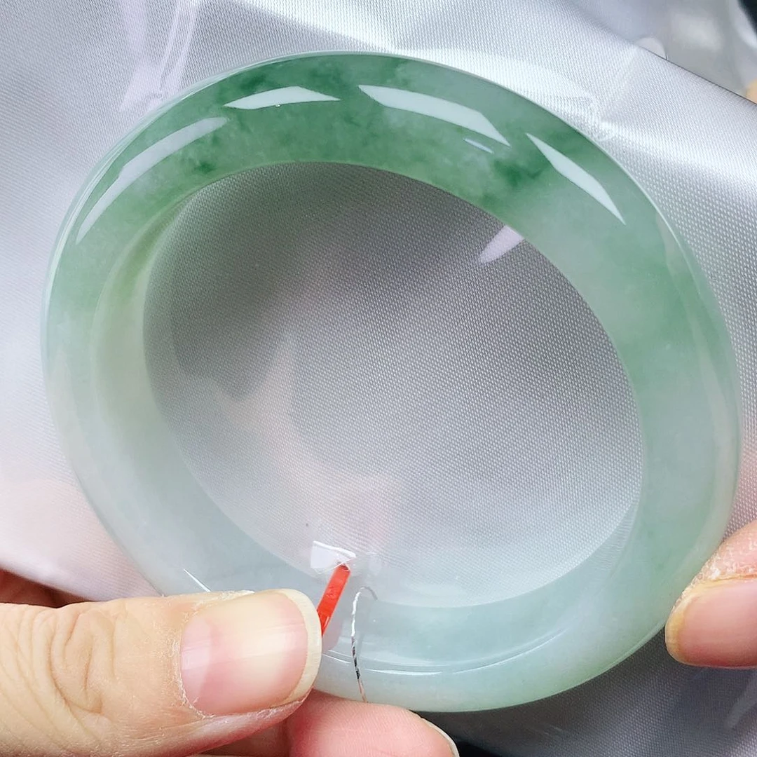 翡翠手镯未镶嵌58圈