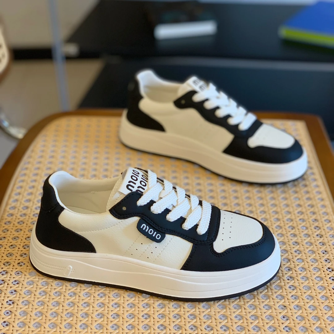 熊猫板鞋减龄学院风2025秋新款平底真皮小白鞋显脚小时尚休闲女鞋