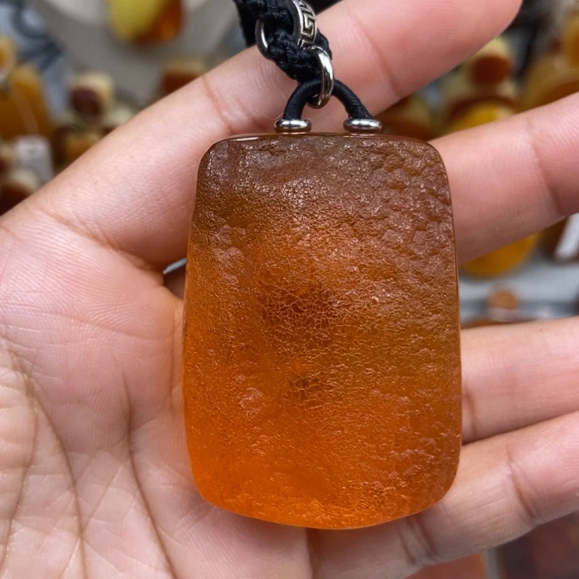 【闪购商品】琥珀颈饰未镶嵌