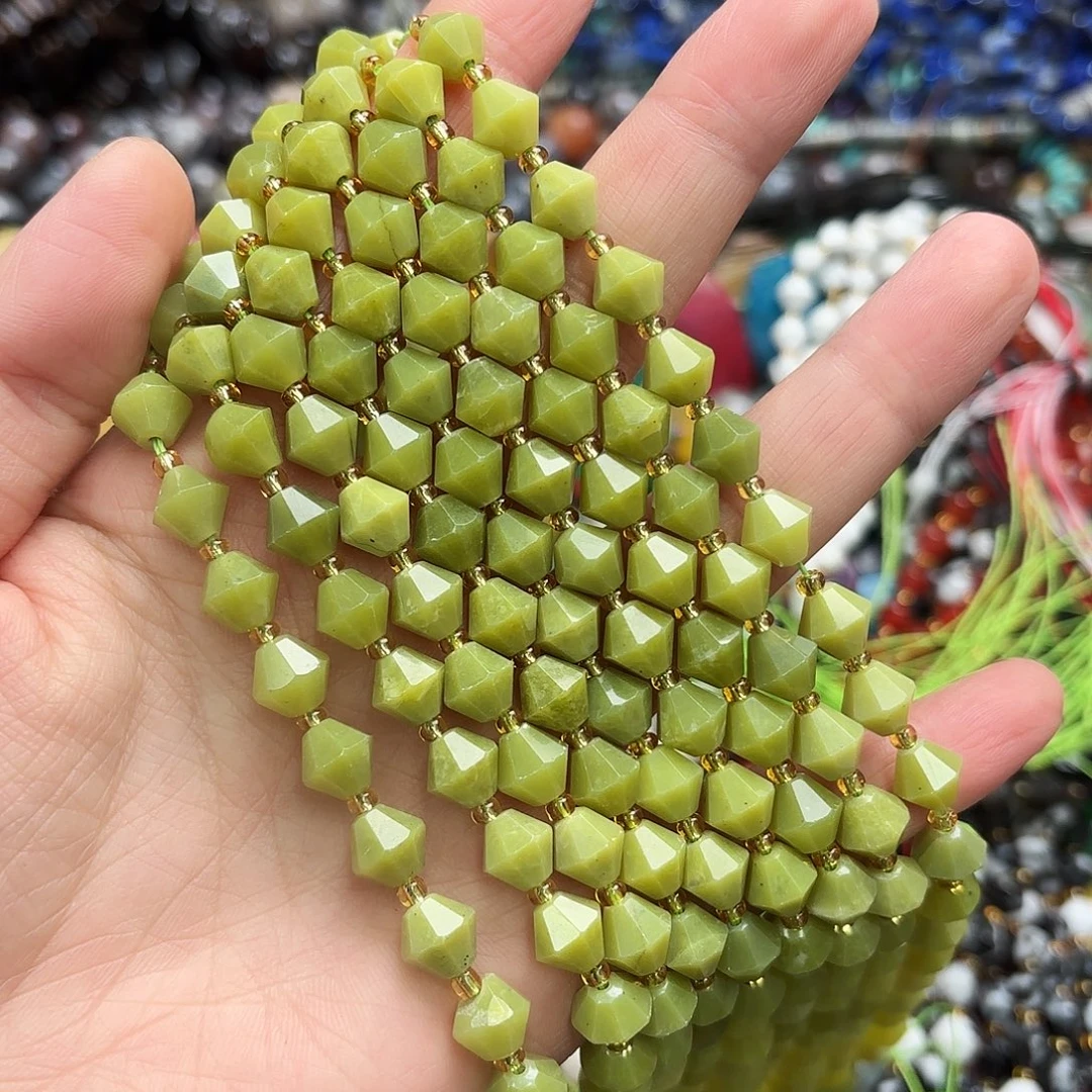 玛瑙/玉髓未镶嵌珠宝半成品卡8岫玉塔切一条