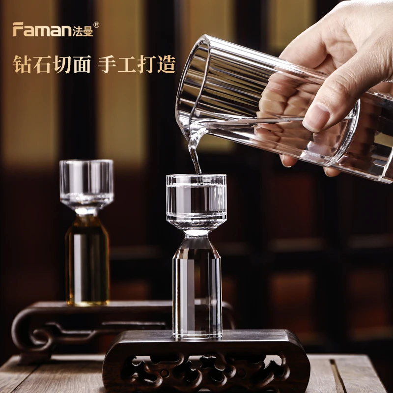 高档水晶玻璃切面白酒杯八角钻石切面烈酒杯分酒器酒具送礼盒套装