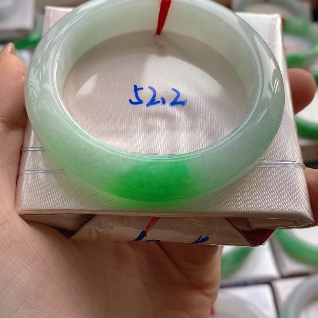 翡翠未镶嵌手镯10号