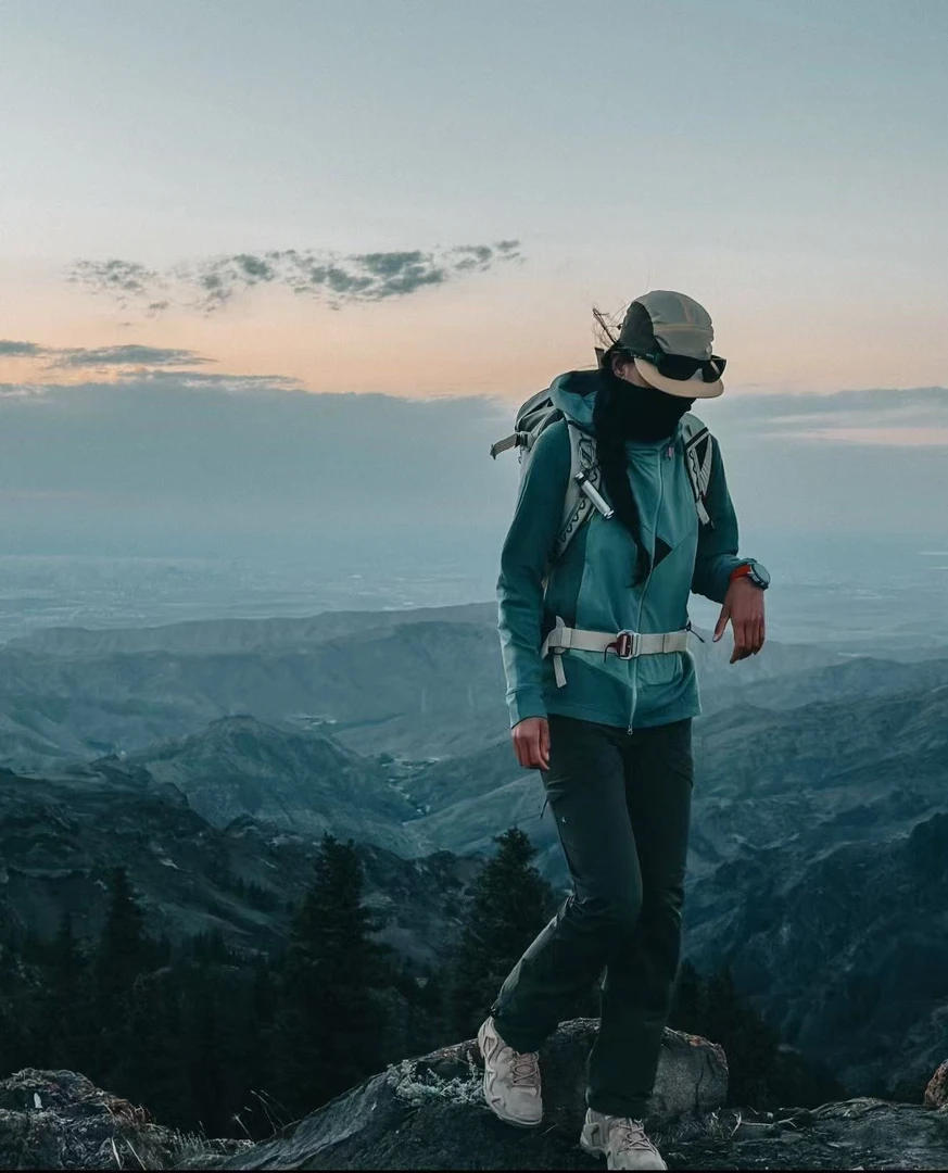 日单高端线 限定配色 户外三角男女运动休闲抓绒外套
