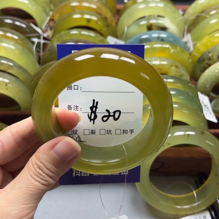 用***1蛇纹石玉未镶嵌手镯