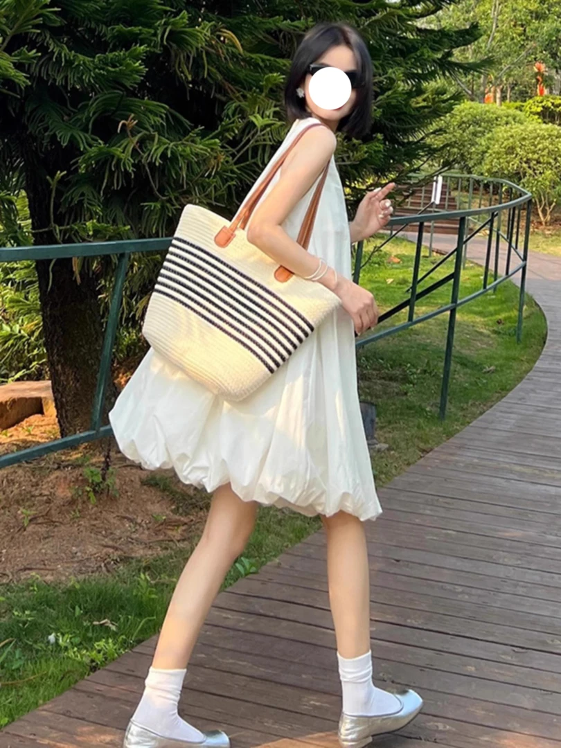 法式白色无袖背心吊带连衣裙女夏新疆旅行海边度假公主花苞蓬蓬裙