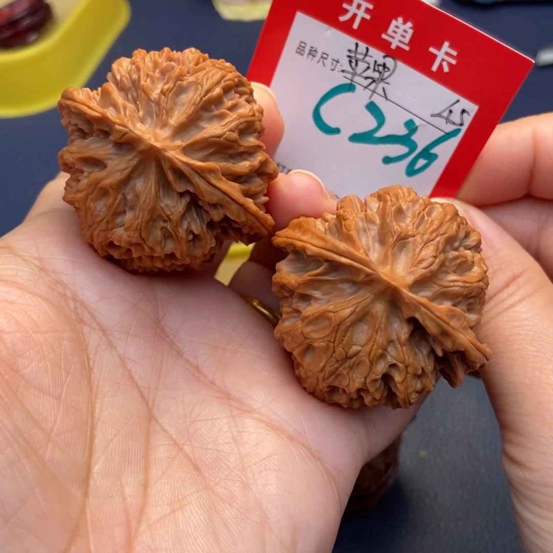 文玩核桃吊坠文玩核桃