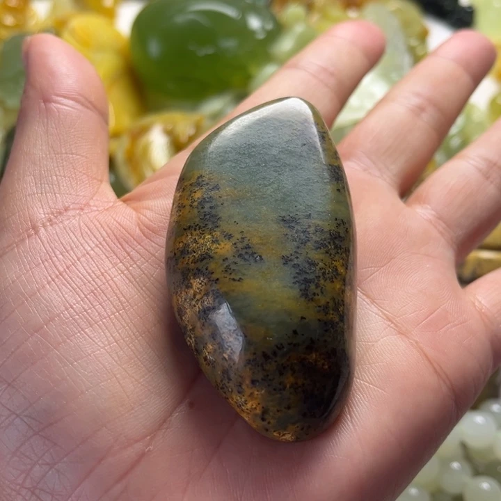 岫岩河磨玉（透闪石质玉）未镶嵌挂件