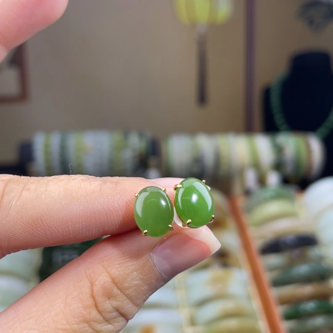 和田玉18K金镶嵌耳饰