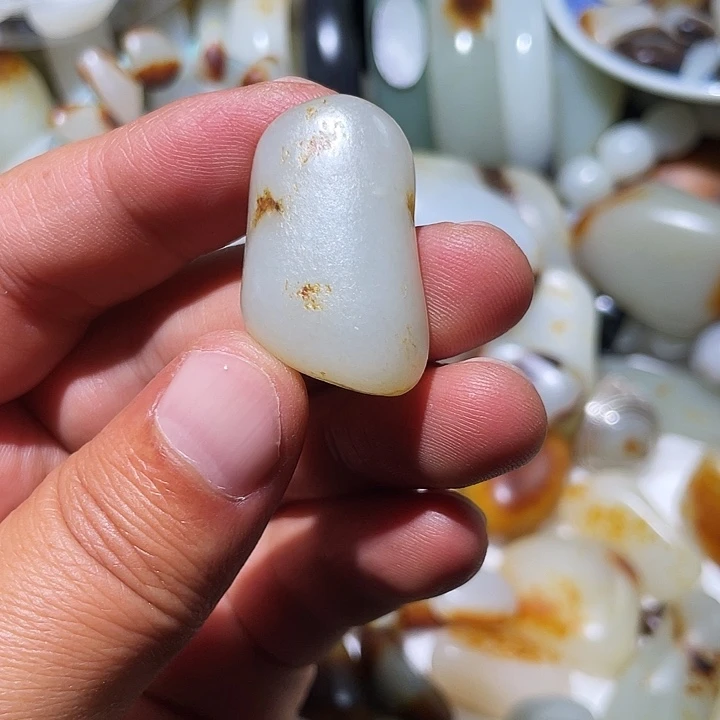 和田玉（糖玉）未镶嵌颈饰