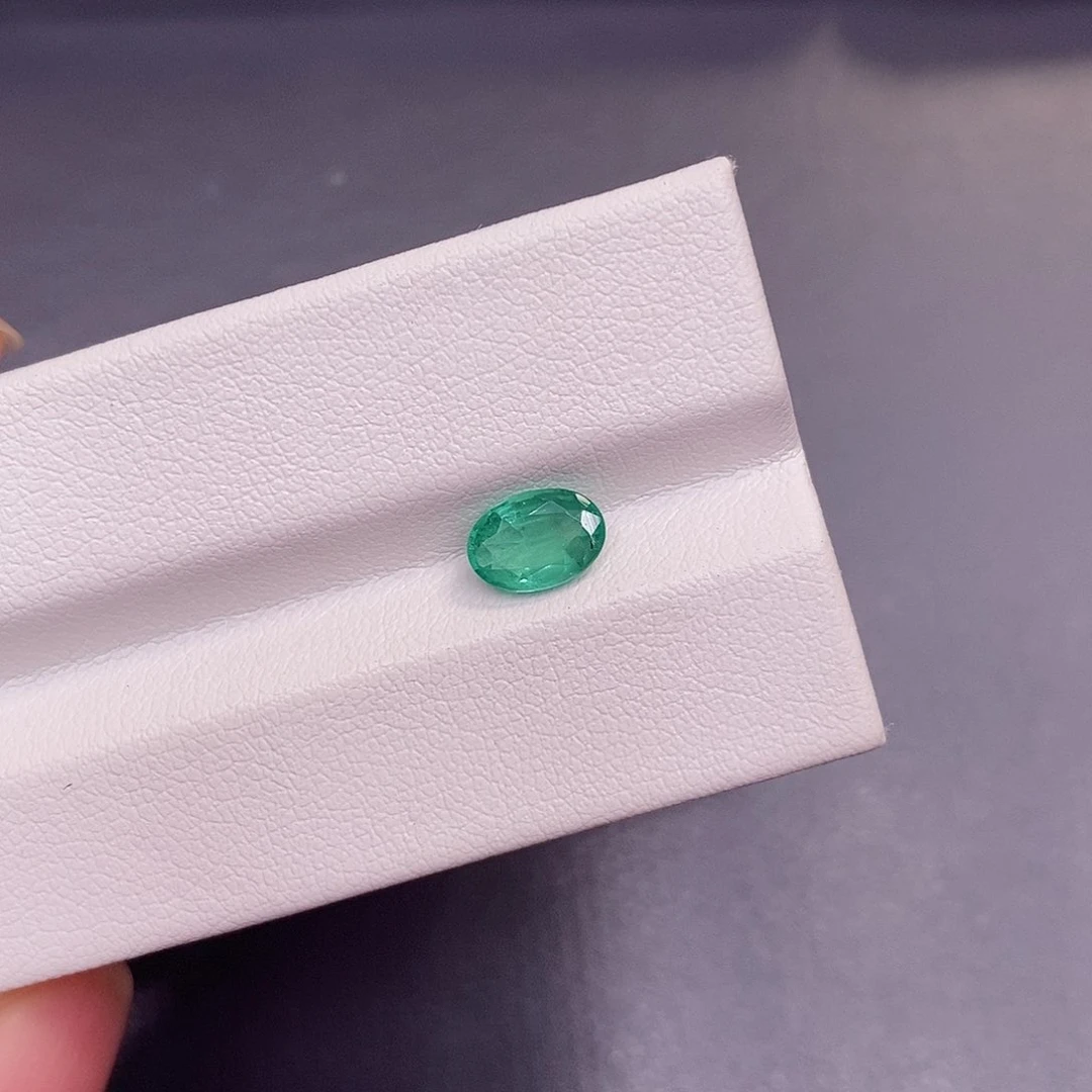 裸石祖母绿0.77克拉