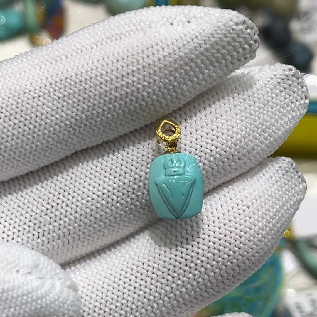 绿松石未镶嵌珠宝奇石金吊坠5折