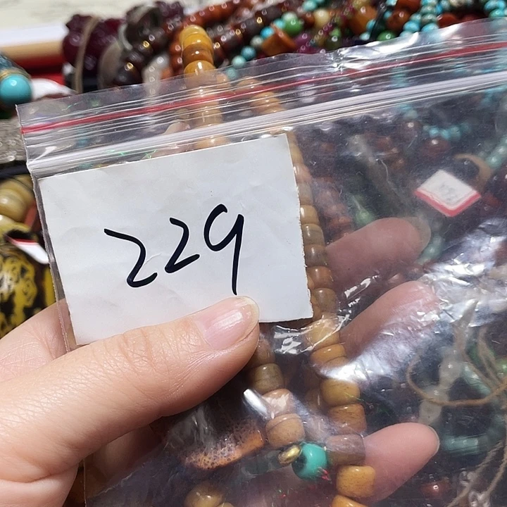 老***记琉璃/树脂/塑料类