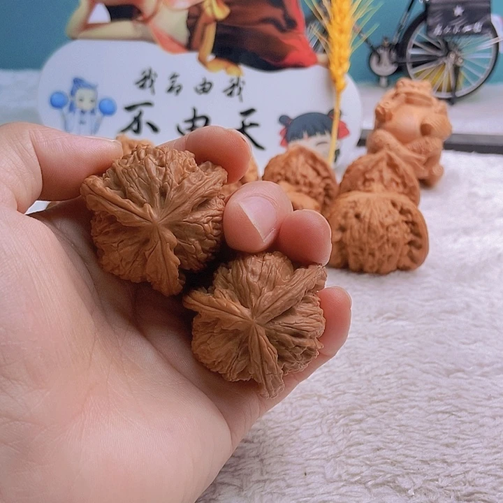 把件文玩核桃坤*三棱