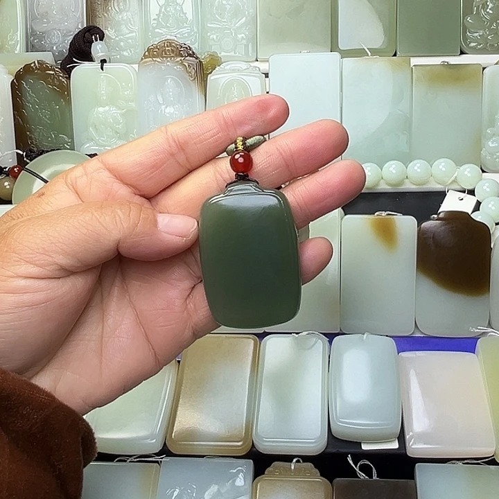 颈饰未镶嵌和田玉裕**祯