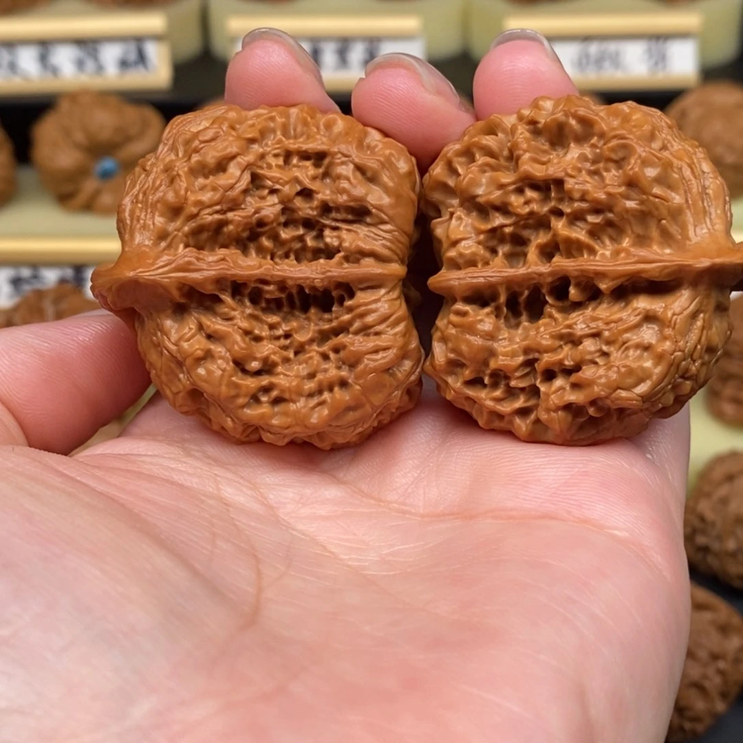 文玩核桃吊坠꧁****꧂座山雕