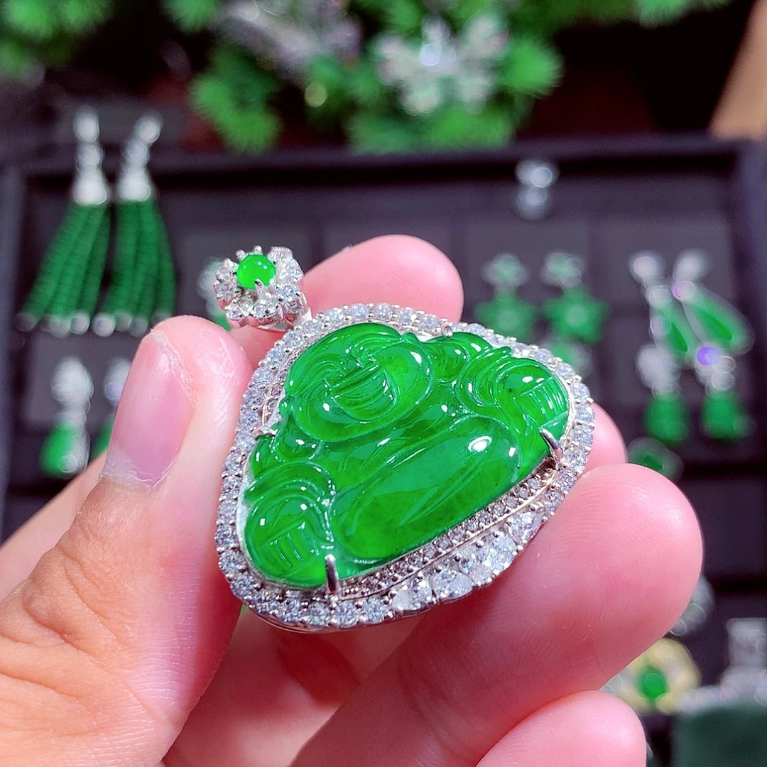颈饰未镶嵌翡翠天然