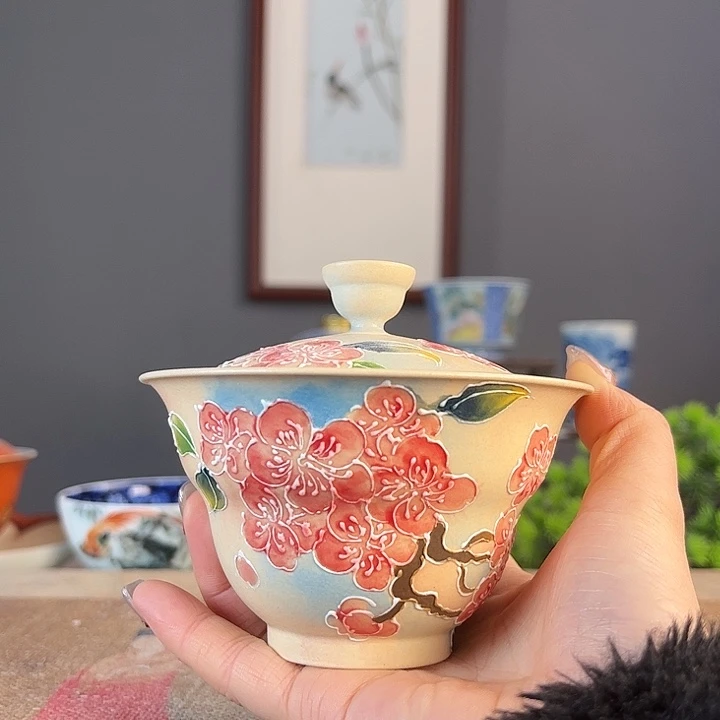 摆件景德镇陶瓷茶杯里