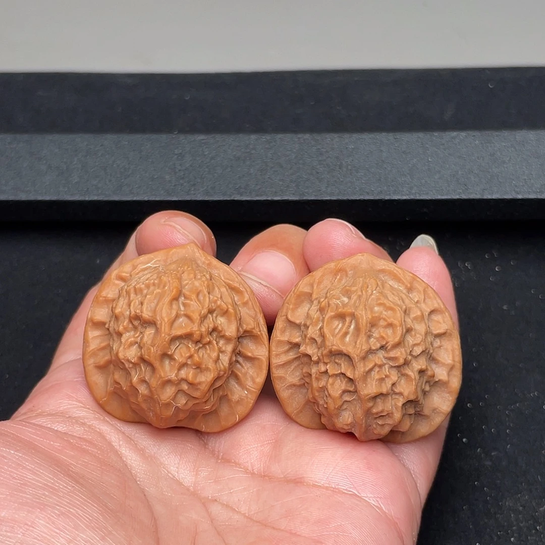 把件猴头核桃36×36全品头茬瓷娃娃XM3477