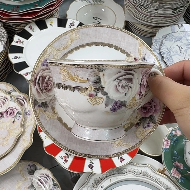 婉***）玫瑰花咖啡杯碟微瑕8套