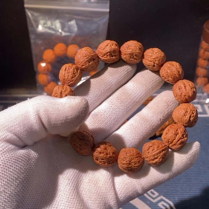 文玩核桃手串……45