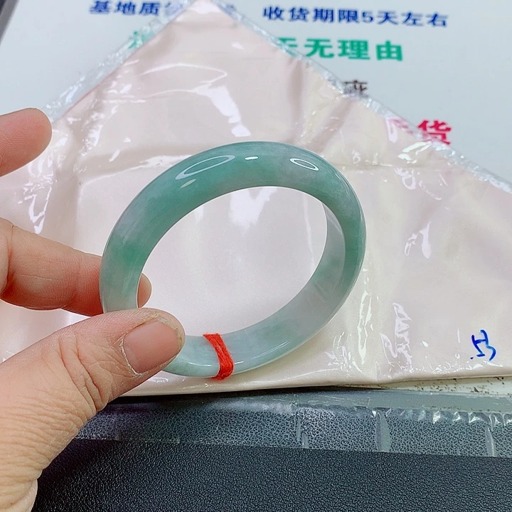未镶嵌手镯翡翠手镯